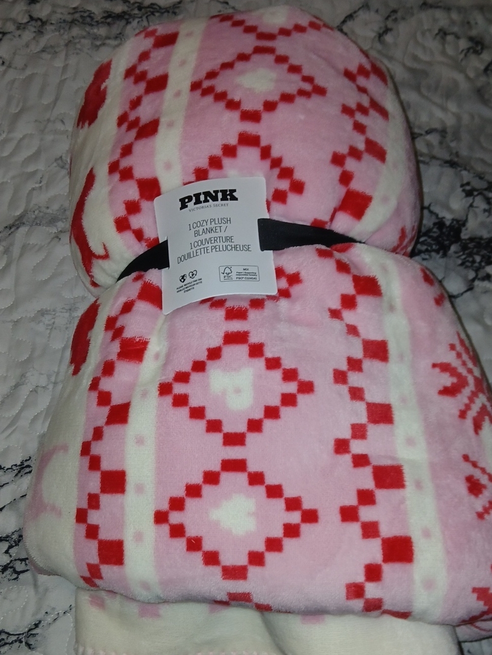 VS PINK NWT Sherpa Blanket